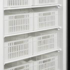 Congélateurs de stockage UF600 W/BASKETS | CHR Direct